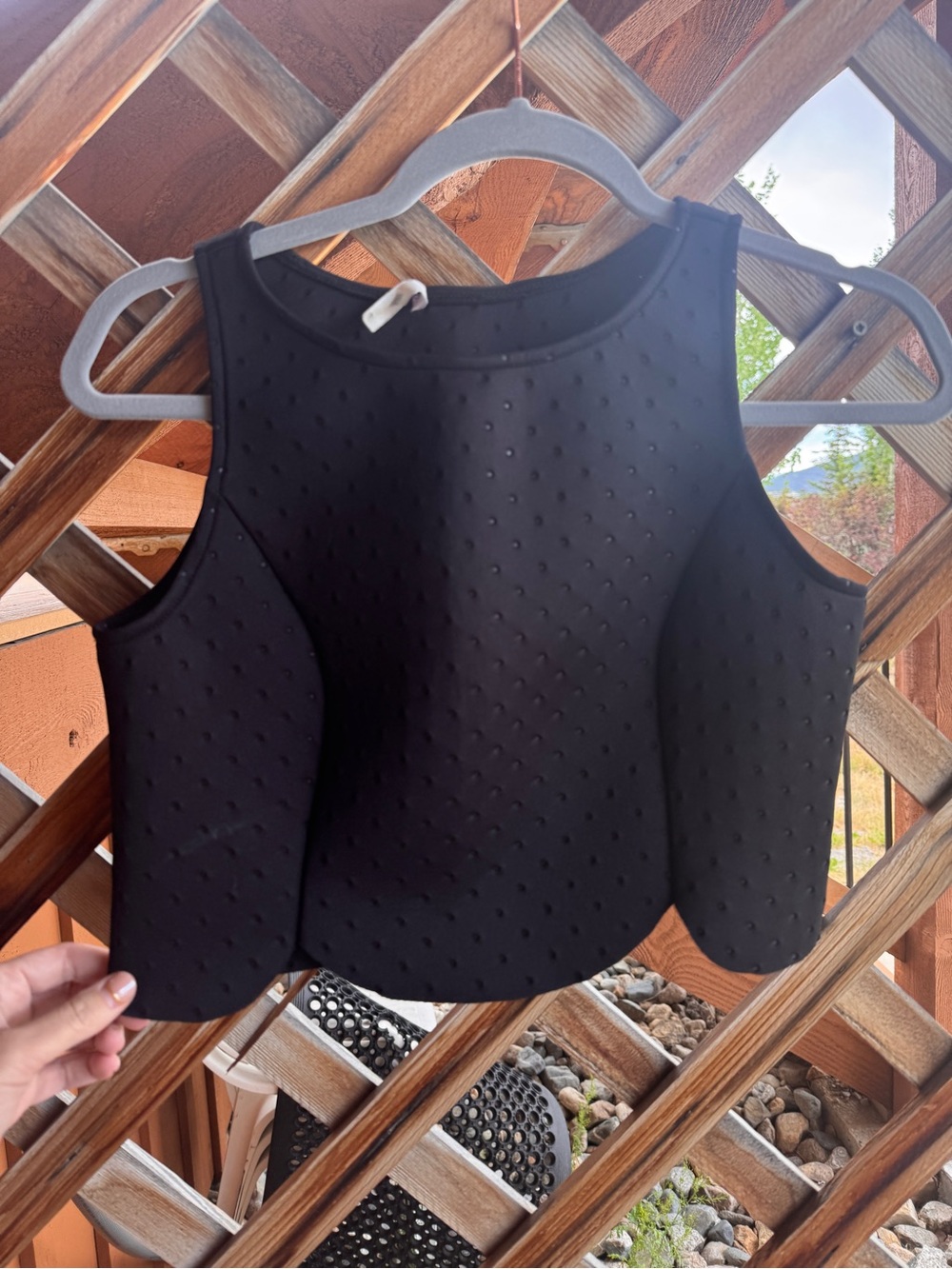 Black Textured Cropped Tank Top - Women